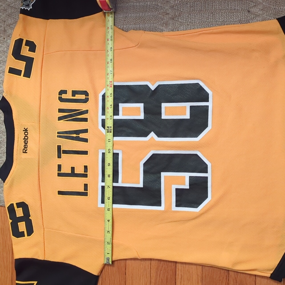 Youth Kris Letang 2017 Pittsburgh penguins stadium series jersey size XL - Picture 10 of 12